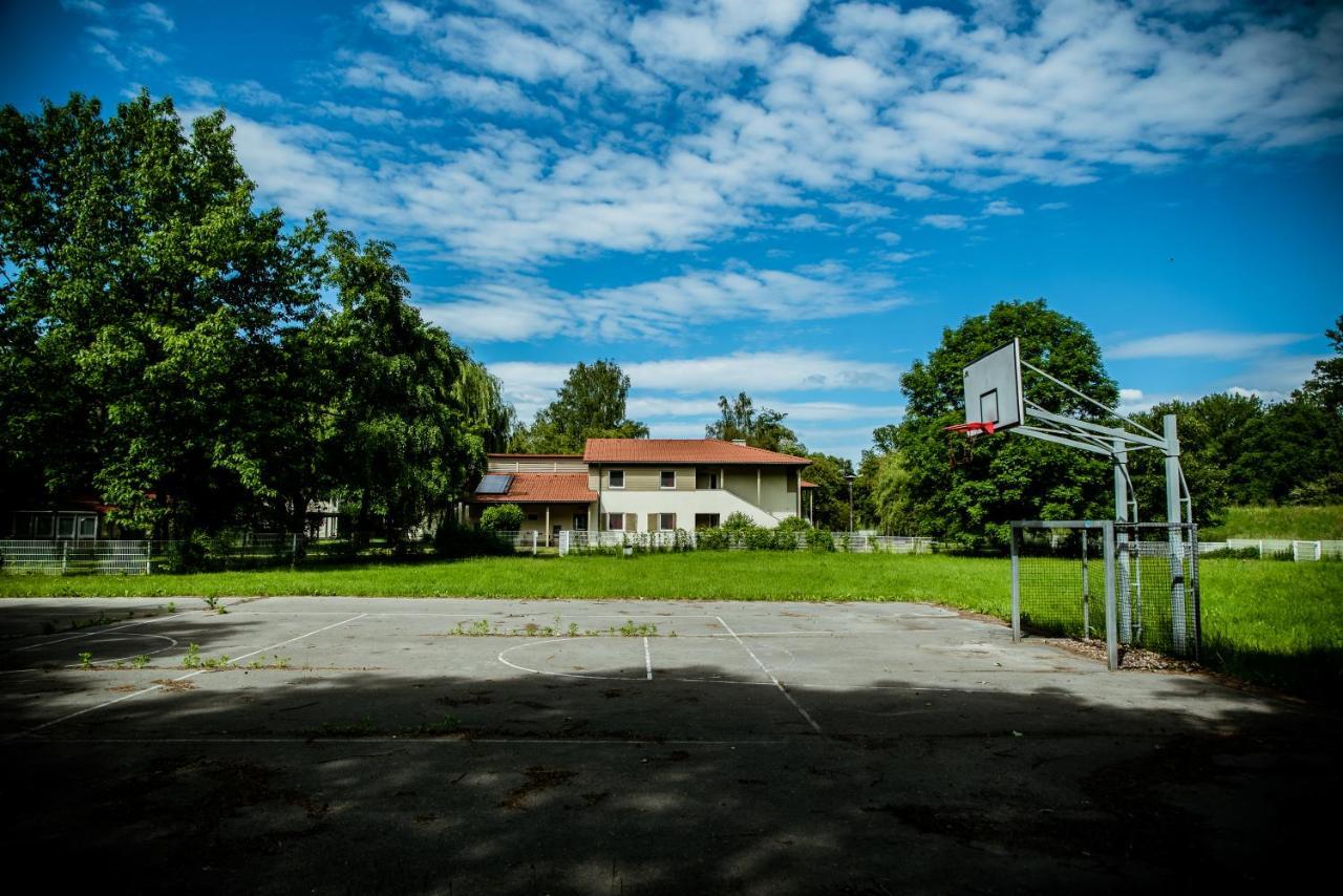Miedzynarodowy Dom Spotkan Mlodziezy W Oswiecimiu * Auschwitz